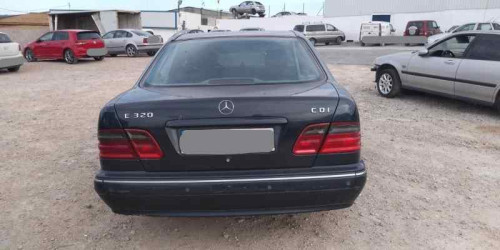 MERCEDES-BENZ CLASE E (BM 210) BERLINA — автомобиль-донор на запчасти 