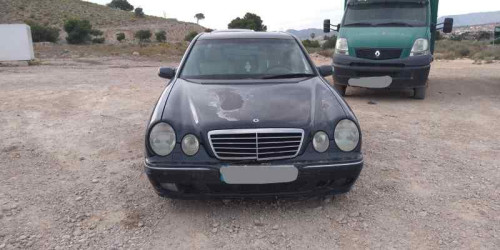 MERCEDES-BENZ CLASE E (BM 210) BERLINA — автомобиль-донор на запчасти 