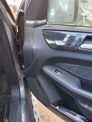 ELEVALUNAS DELANTERO DERECHO