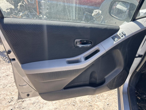 GUARNECIDO PUERTA DELANTERA IZQUIERDA Toyota YARIS (KSP9/SCP9/NLP9) 