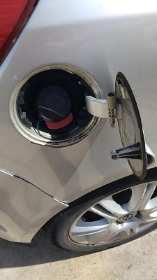 TAPA EXTERIOR COMBUSTIBLE Opel Corsa D (2006->)