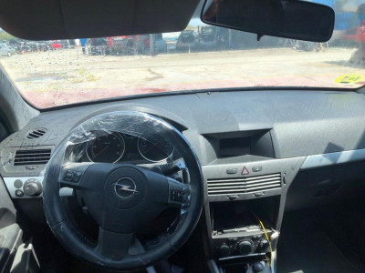 OPEL ASTRA H BERLINA