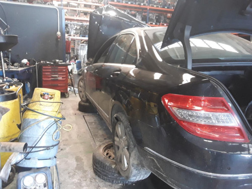  MERCEDES-BENZ CLASE C (BM 204) BERLINA 