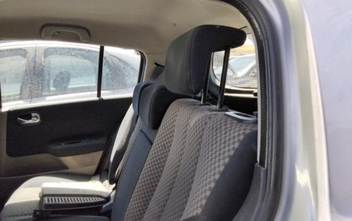 RENAULT MEGANE II BERLINA 5P — vehículo donante para recambios 