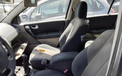 RENAULT MEGANE II BERLINA 5P — vehículo donante para recambios 