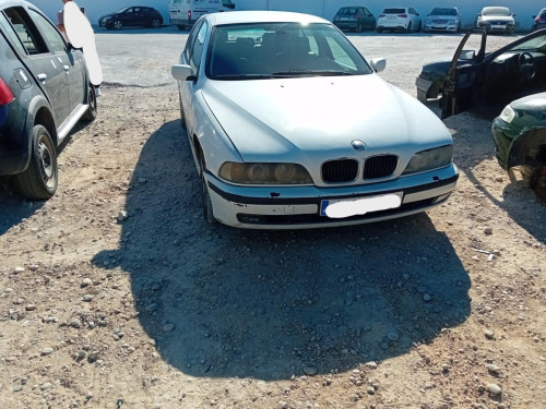 BMW SERIE 5 BERLINA (E39) — vehículo donante para recambios 