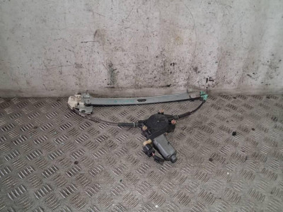 ELEVALUNAS DELANTERO DERECHO