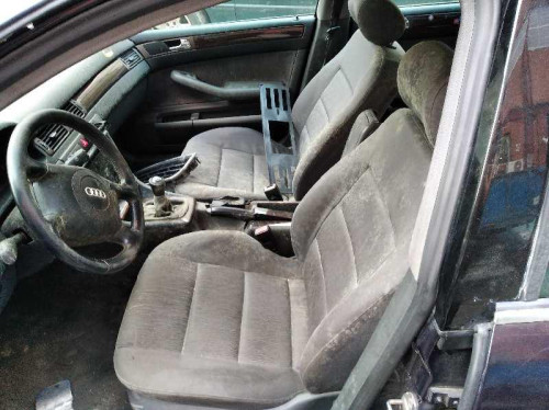  AUDI A6 BERLINA (4B2) 