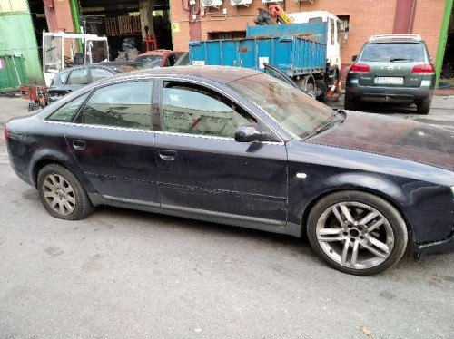  AUDI A6 BERLINA (4B2) 