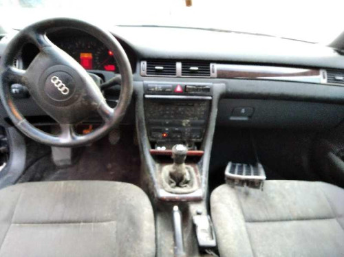  AUDI A6 BERLINA (4B2) 