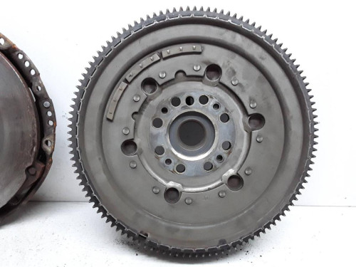KIT EMBRAGUE Ford TRANSIT COMBI (TT9) 