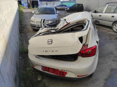 SEAT IBIZA BERLINA (6J5)