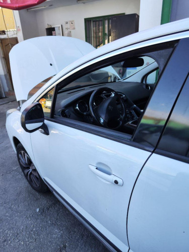  LUNA DELANTERA IZQUIERDA PEUGEOT 3008 
