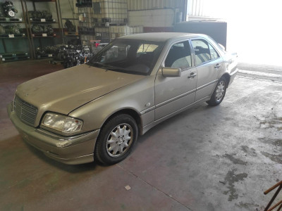 MERCEDES-BENZ CLASE C (BM 202) BERLINA