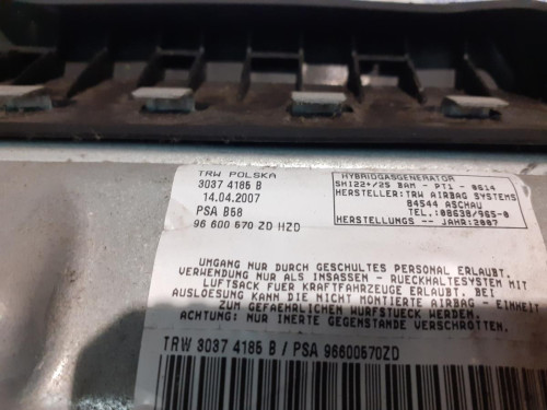  AIRBAG DELANTERO DERECHO 