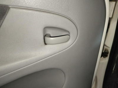 MANETA INTERIOR DELANTERA IZQUIERDA