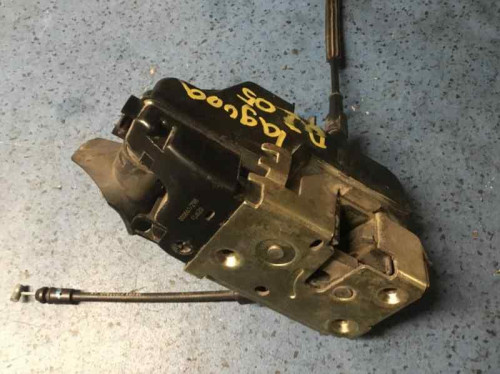 CERRADURA PUERTA DELANTERA IZQUIERDA 