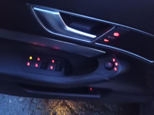  AUDI A6 BERLINA (4F2) 