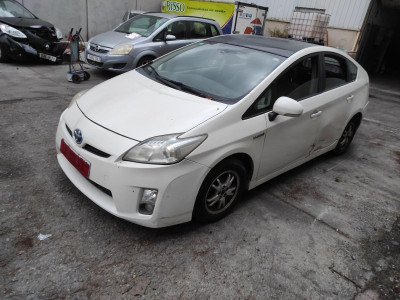 TOYOTA PRIUS (ZVW30)