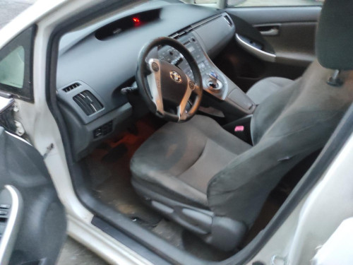 TOYOTA PRIUS (ZVW30) — vehículo donante para recambios 