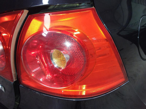 PILOTO TRASERO DERECHO Volkswagen GOLF V (1K1)(10.2003) 