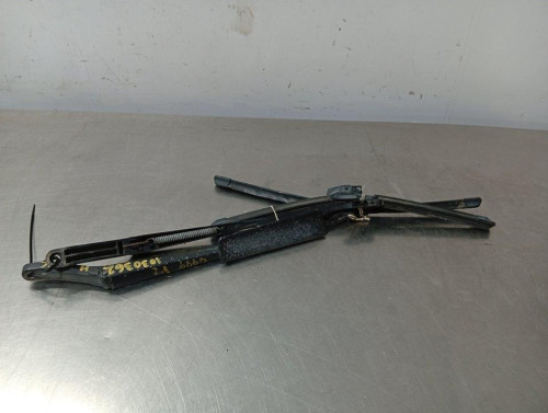  BRAZO LIMPIA DELANTERO DERECHO HONDA CIVIC (AF-AS) 