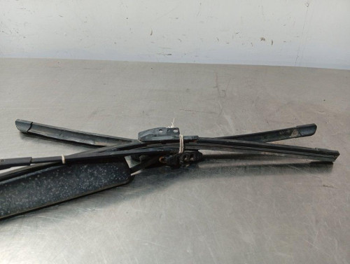  BRAZO LIMPIA DELANTERO DERECHO HONDA CIVIC (AF-AS) 