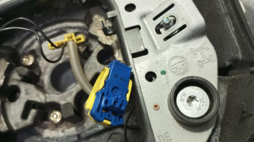VOLANTE AUDI A6 BERLINA (4B2) 