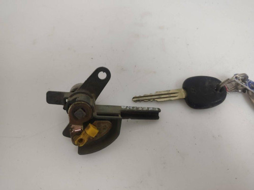 BOMBIN PUERTA DELANTERA DERECHA Hyundai GETZ (TB) 