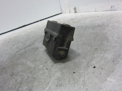 CAJA RELES / FUSIBLES