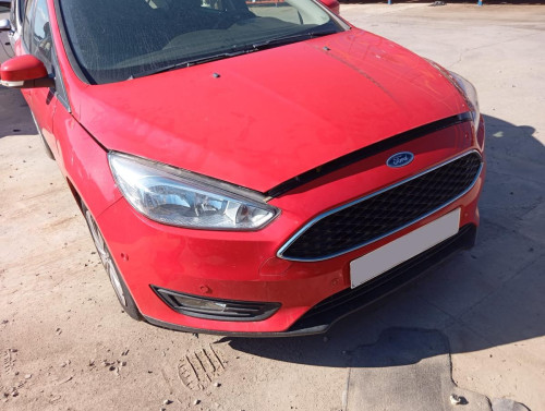 FARO DERECHO Ford FOCUS BERLINA (CEW) 