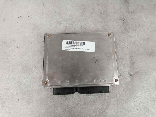  CENTRALITA MOTOR UCE VOLKSWAGEN PASSAT BERLINA (3B2) 