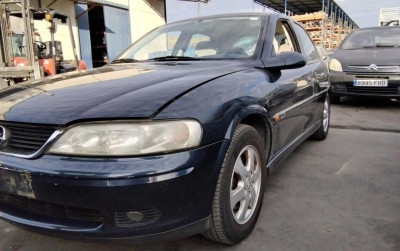 OPEL VECTRA B BERLINA