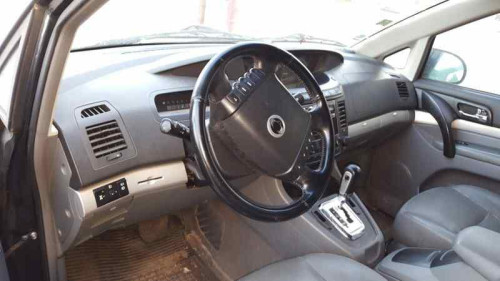 SSANGYONG RODIUS — vehículo donante para recambios 