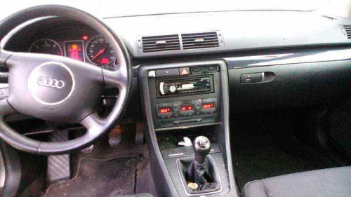  AUDI A4 BERLINA (8E) 