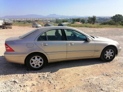 MERCEDES-BENZ CLASE C (BM 203) BERLINA