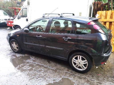 FORD FOCUS BERLINA (CAK)