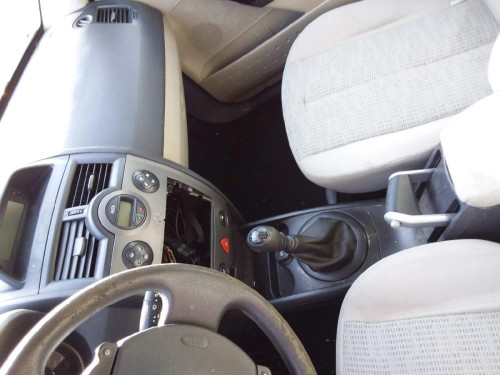 RENAULT MEGANE II BERLINA 5P — vehículo donante para recambios 