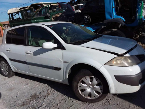 RENAULT MEGANE II BERLINA 5P — vehículo donante para recambios 