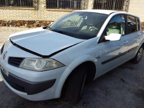 RENAULT MEGANE II BERLINA 5P — vehículo donante para recambios 