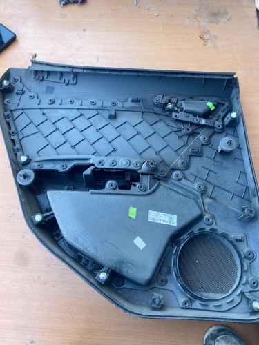 GUARNECIDO PUERTA TRASERA DERECHA Seat ARONA (KJ) 