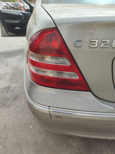 PILOTO TRASERO IZQUIERDO Mercedes-Benz CLASE C (BM 203) BERLINA 