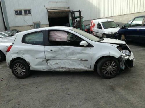 RENAULT CLIO III — автомобиль-донор на запчасти 