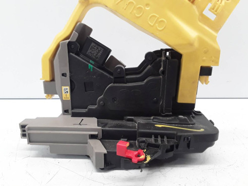 CERRADURA PUERTA TRASERA DERECHA KIA XCEED 