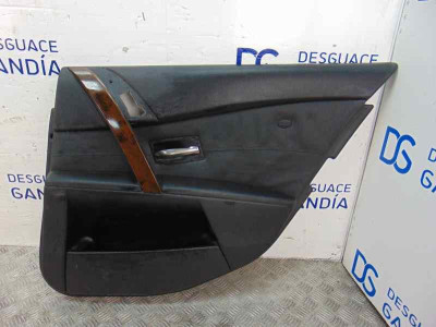 GUARNECIDO PUERTA TRASERA DERECHA