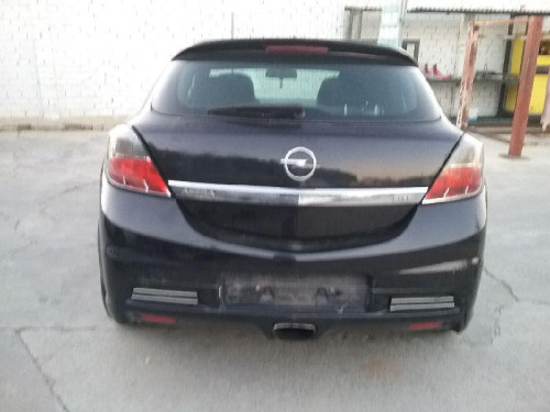  OPEL ASTRA H GTC 