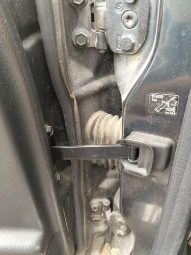 RETENEDOR PUERTA MERCEDES-BENZ CLASE E (BM 210) BERLINA 