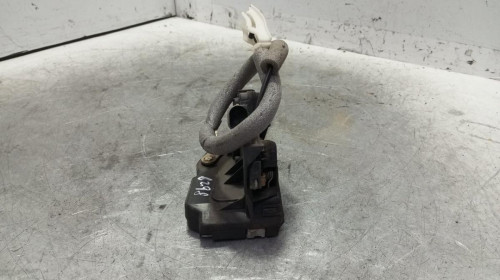 CERRADURA PUERTA TRASERA DERECHA de segunda mano