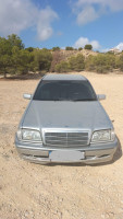 MERCEDES-BENZ CLASE C (BM 202) BERLINA