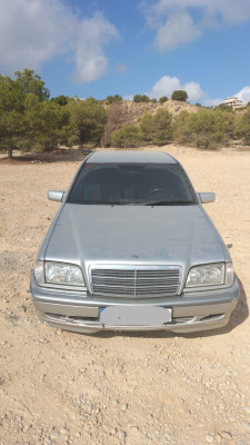 MERCEDES-BENZ CLASE C (BM 202) BERLINA